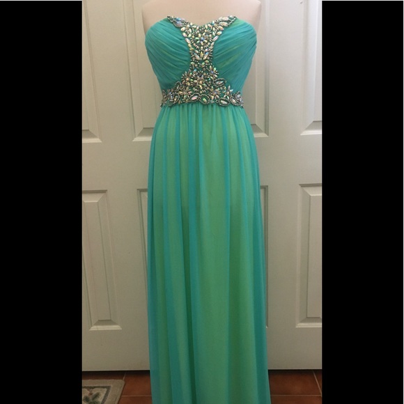 (NWT) strapless Jewel Prom/wedding Gown sz 5 - Picture 3 of 8